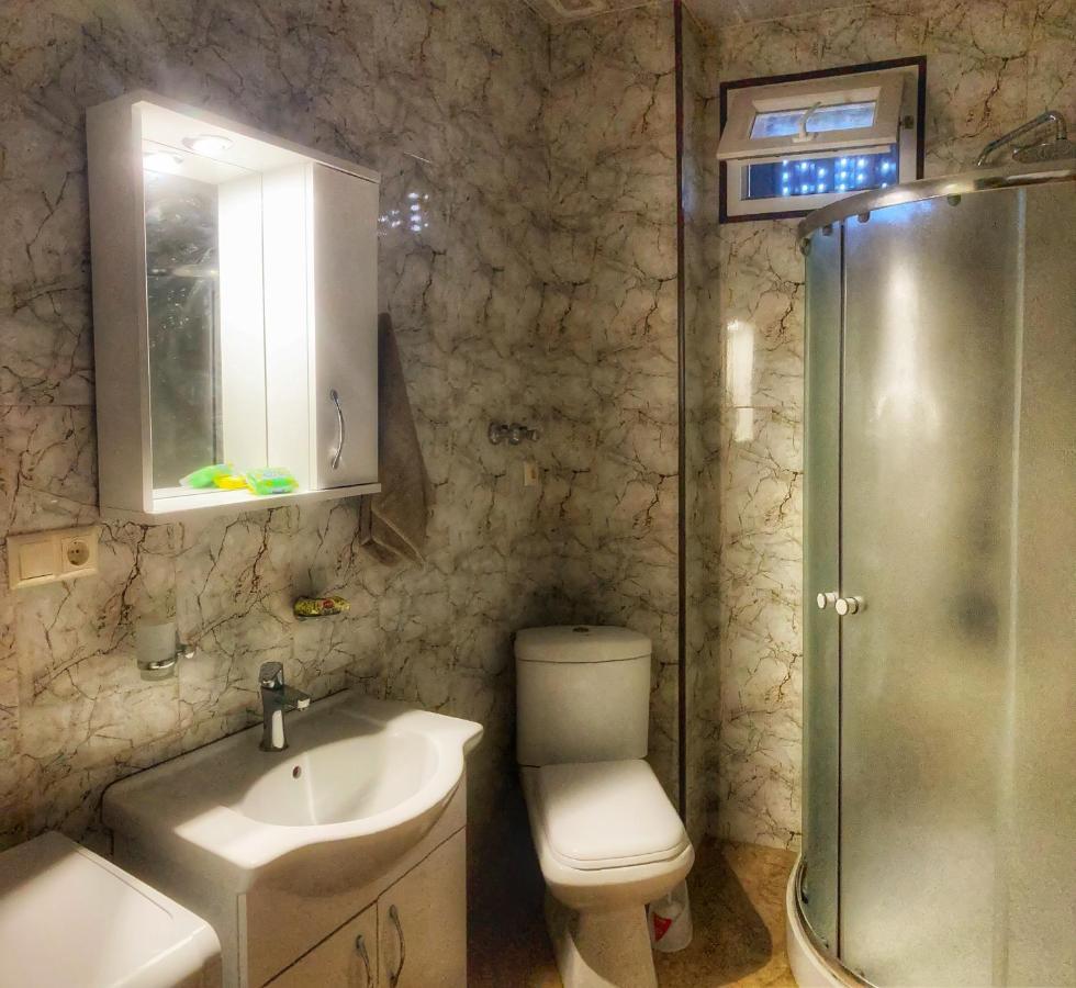Big, Comfortable Apartment In Batumi Near The Sea Esterno foto