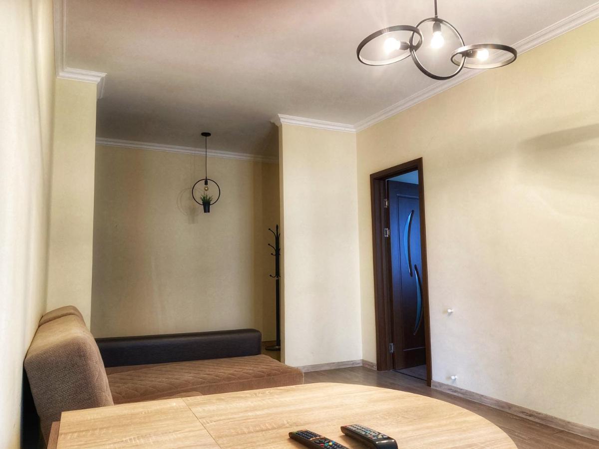 Big, Comfortable Apartment In Batumi Near The Sea Esterno foto